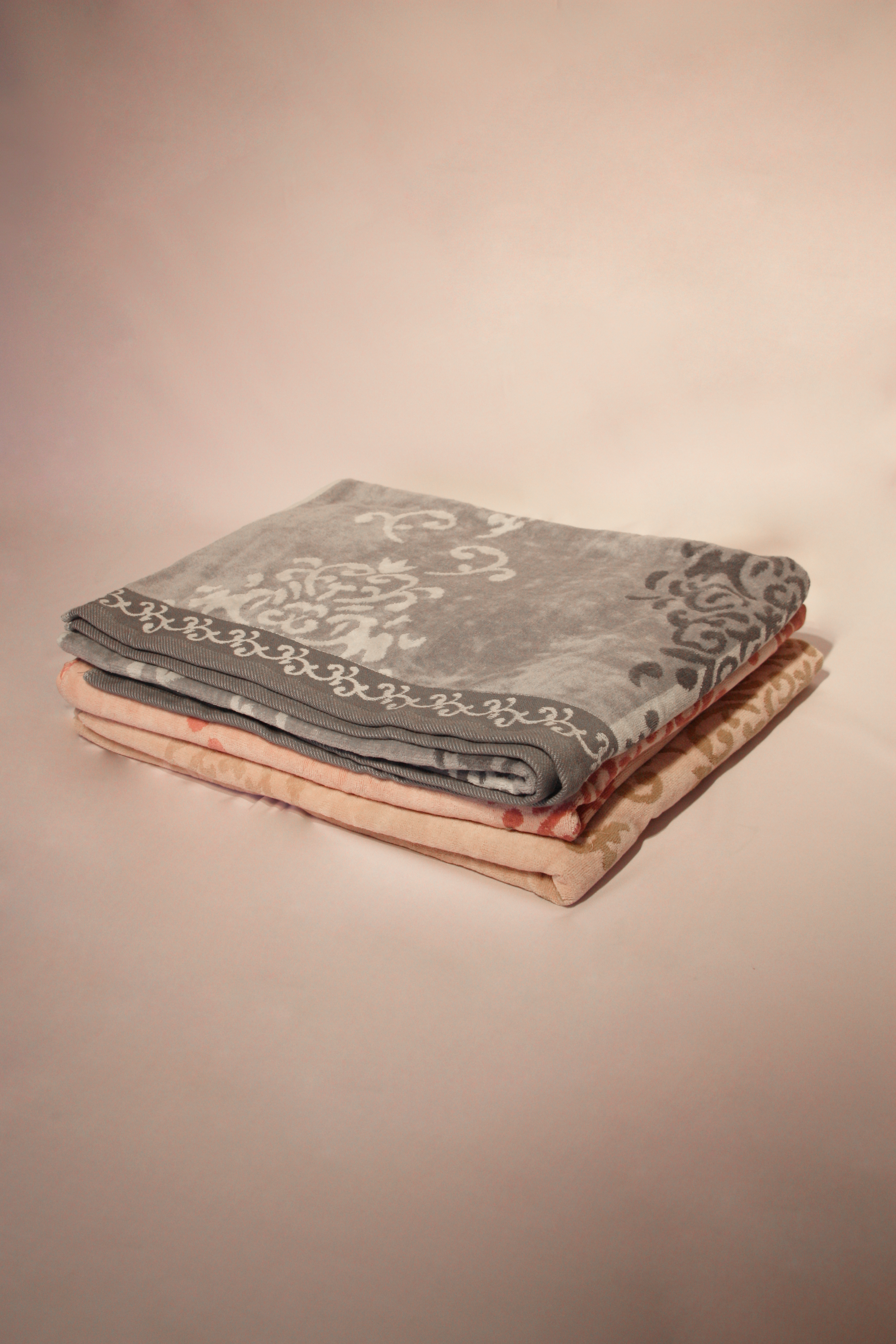 حوله نیم حمام طرح امیلی